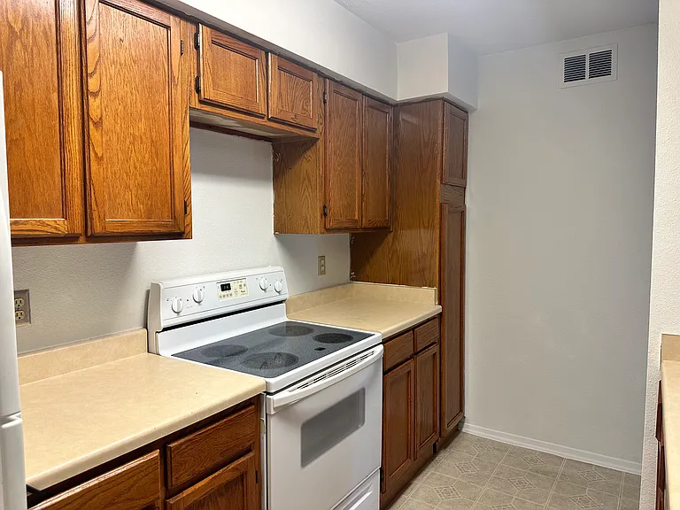 7313 Gulf Fwy #409 — Photo 5