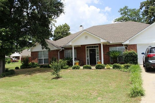 1st image of 596 Briar Cove Ln