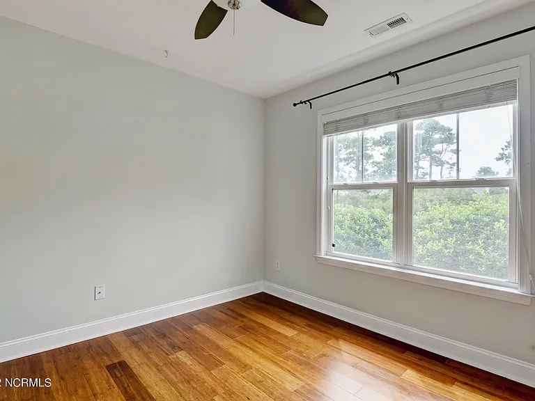 611 Catamaran Dr — Photo 20