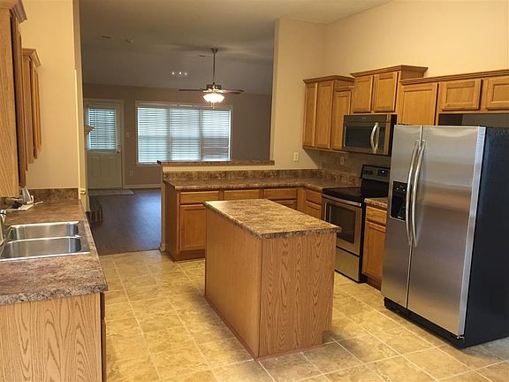 3rd image of 9261 Speerberry Cir