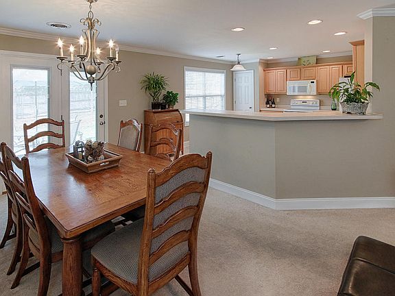 5th image of 837 Tanner Ln