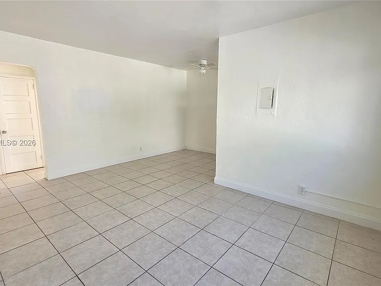7629 Dickens Ave #7 — Photo 4