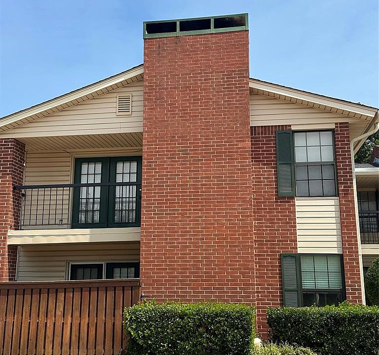 1st image of 4400 Hemingway Dr APT 207