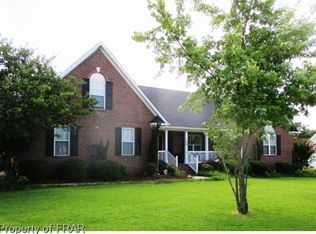 108 Steeplechase Ln, Raeford, NC 28376