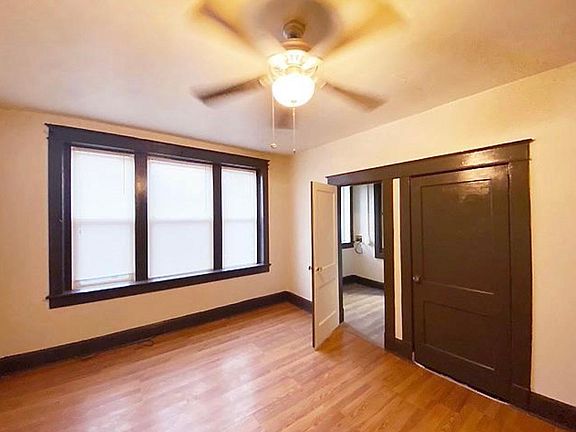 4th image of 617 1/2 W 35th St APT A