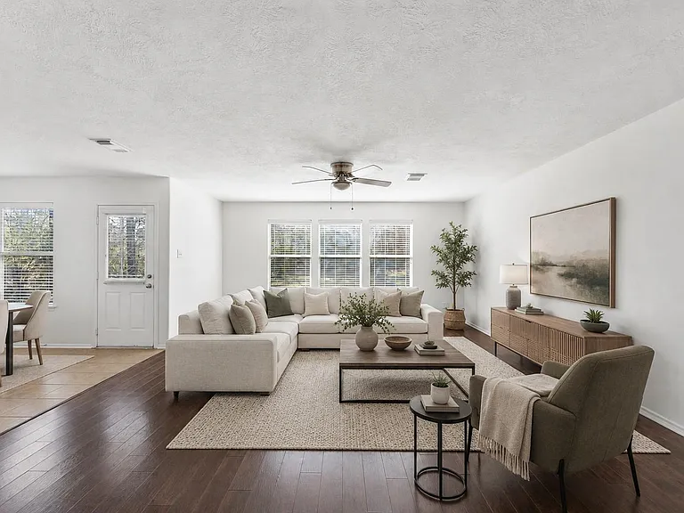 6 Druids Glen Pl — Photo 8