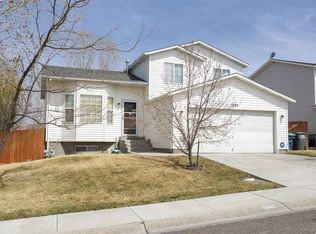 1605 Oakwood Dr, Elko, NV 89801
