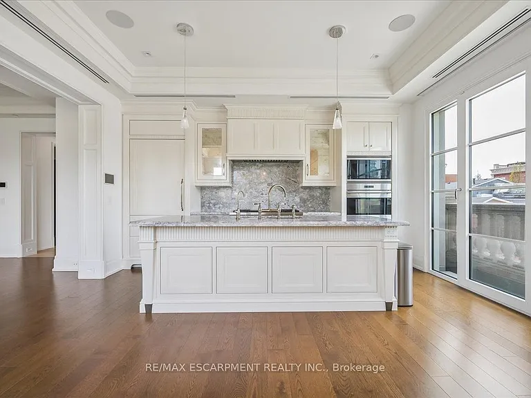 300 Randall St S #211 — Photo 29