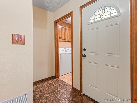 5th image of 4005 Woodville Rd
