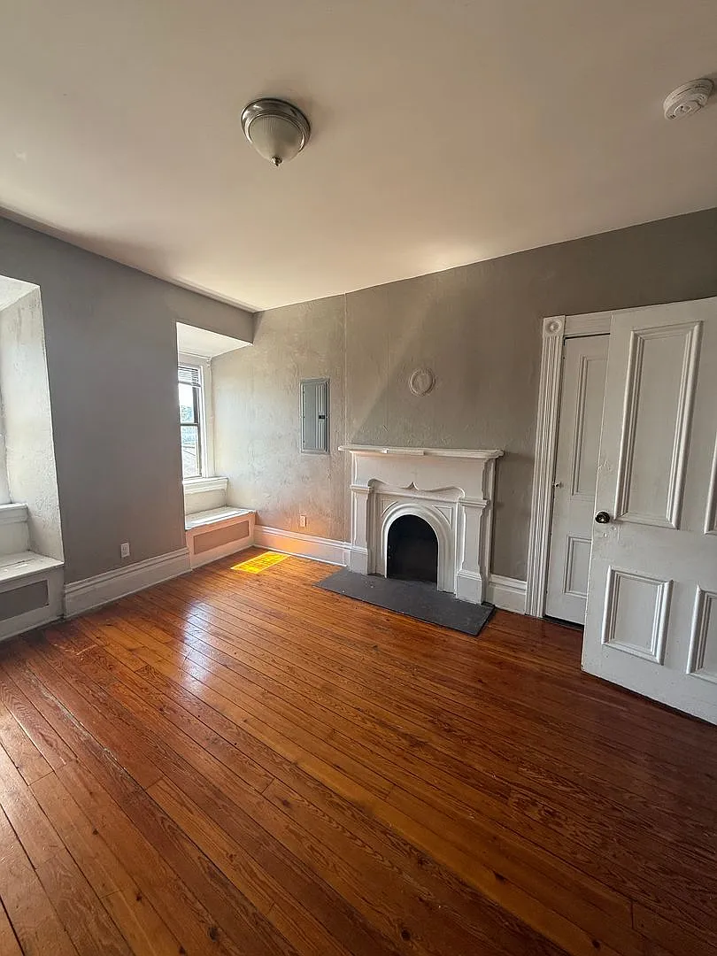 1608 Lowrie Street — Photo 3