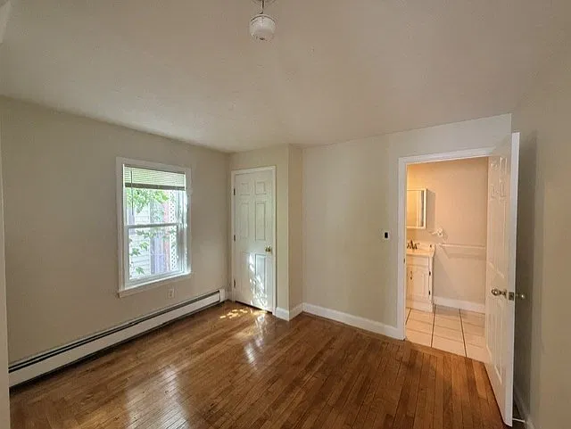 1 bed, 1.0 bath, 390 sqft, $1,600 — Photo 3