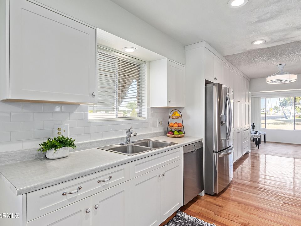 1st image of 10652 W SARATOGA Circle