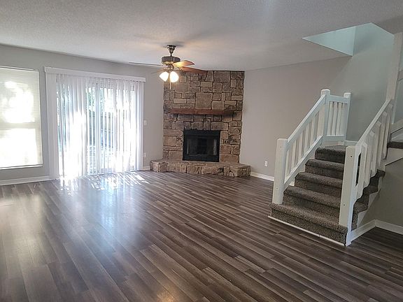 2nd image of 8169 Plaza Gate Ln