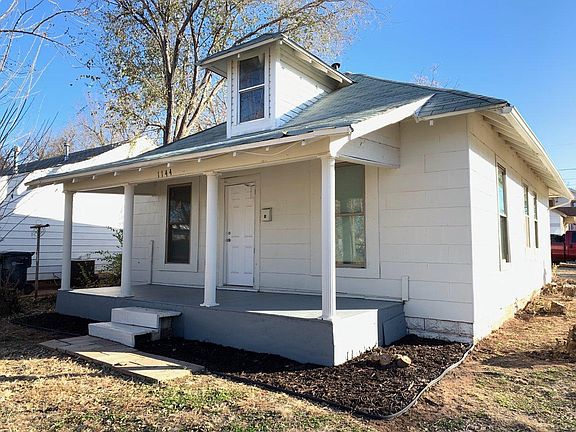 2nd image of 1144 SW 27th St