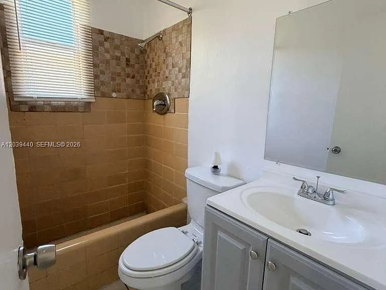 1844 Taft St #1-5 — Photo 3