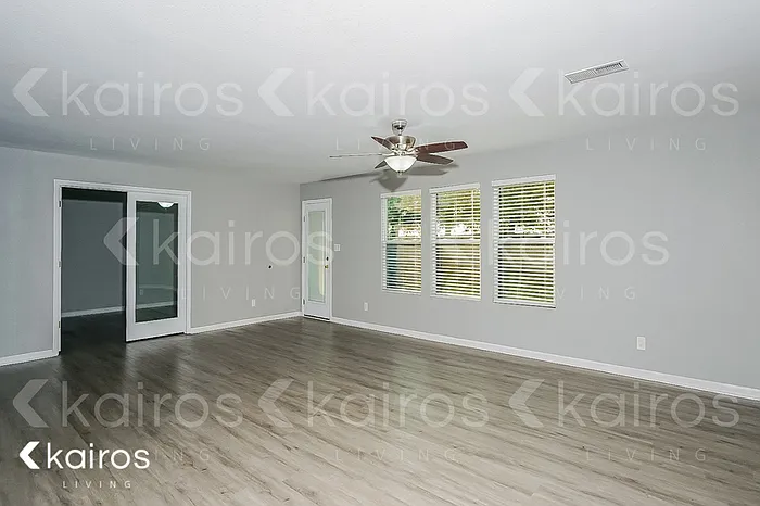 3703 Avalon Lake Dr — Photo 8