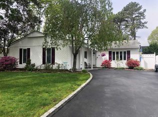 34 Bobann Dr, Nesconset, NY 11767