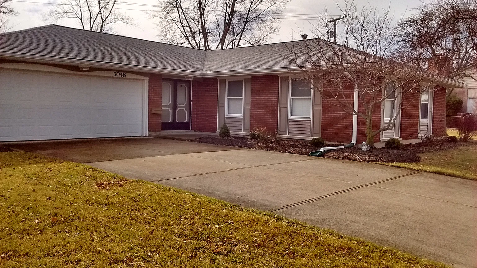 7048 Woodcroft Dr photo 1