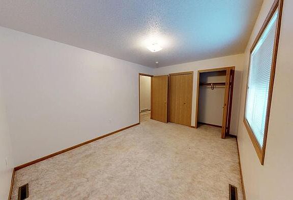 5th image of 310 S 13th St