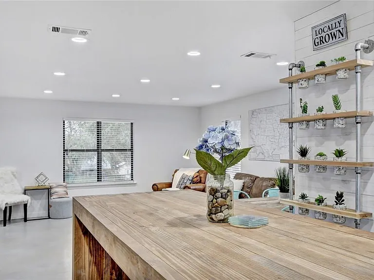 18410 Lake Terrace Dr — Photo 18