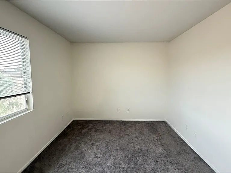 9574 Knotweed Ave — Photo 10