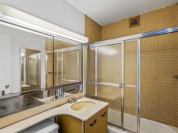 4th image of 110-11 Queens Blvd Unit 15J