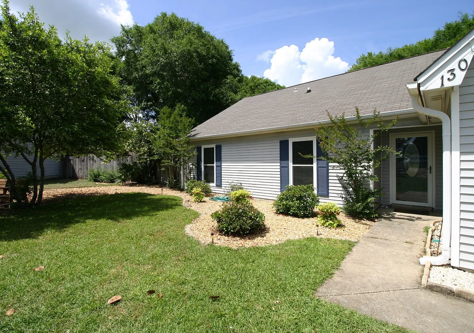 5 Bedroom South Crestview Rental — Photo 3