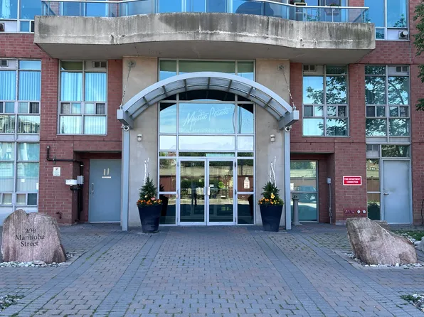 200 Manitoba St, Toronto, ON