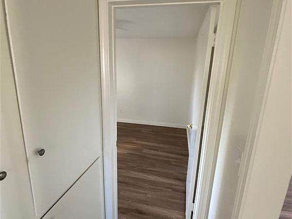 4th image of 8651 Sandy Bev Ln #8651