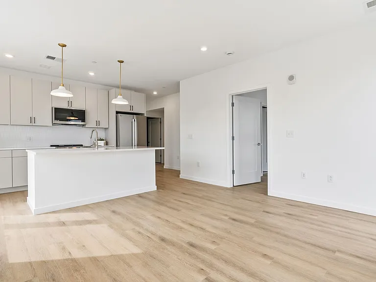 2454 Lafayette Rd #201 — Photo 13