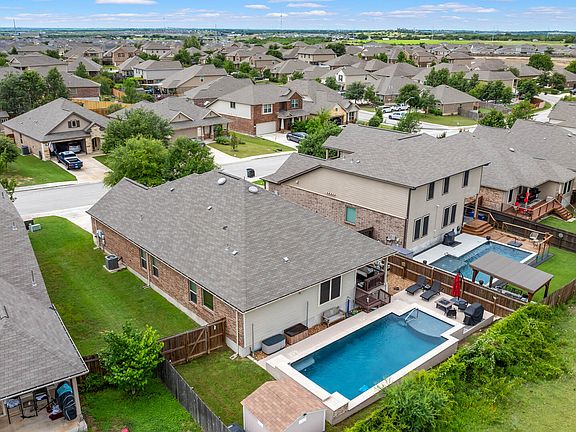 3rd image of 1926 Kalli Jo Ln