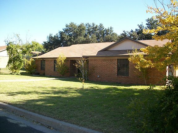 3rd image of 213 Crestwood Dr