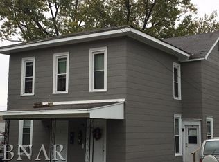 612 N Lee St, Bloomington, IL 61701