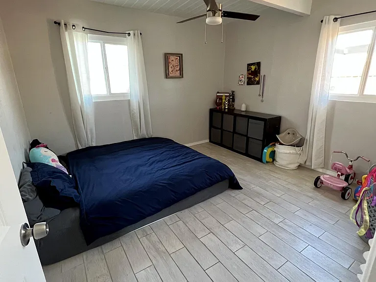 2705 Dakota St NE — Photo 6