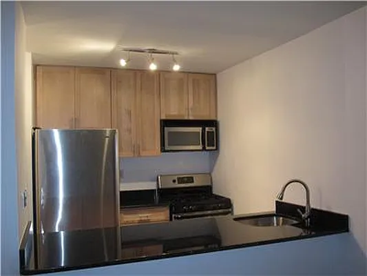 Rented by R New York | media 1