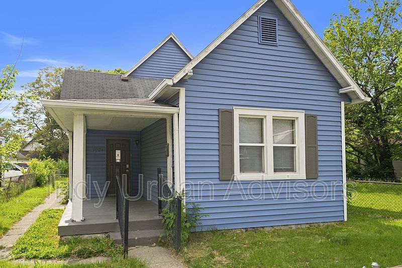 1st image of 1024 Winfield Ave