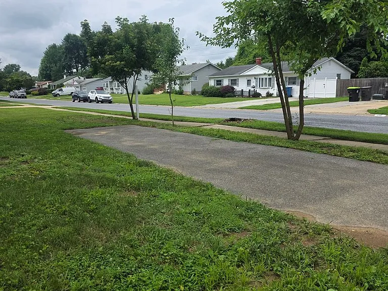 7 Todd Ln — Photo 26