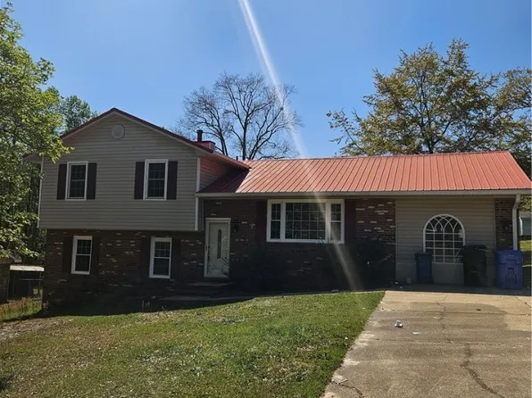 1104 Topcon St, Fayetteville, NC 28314