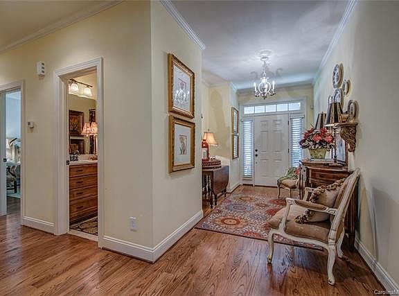 3rd image of 2355 Londonderry Dr