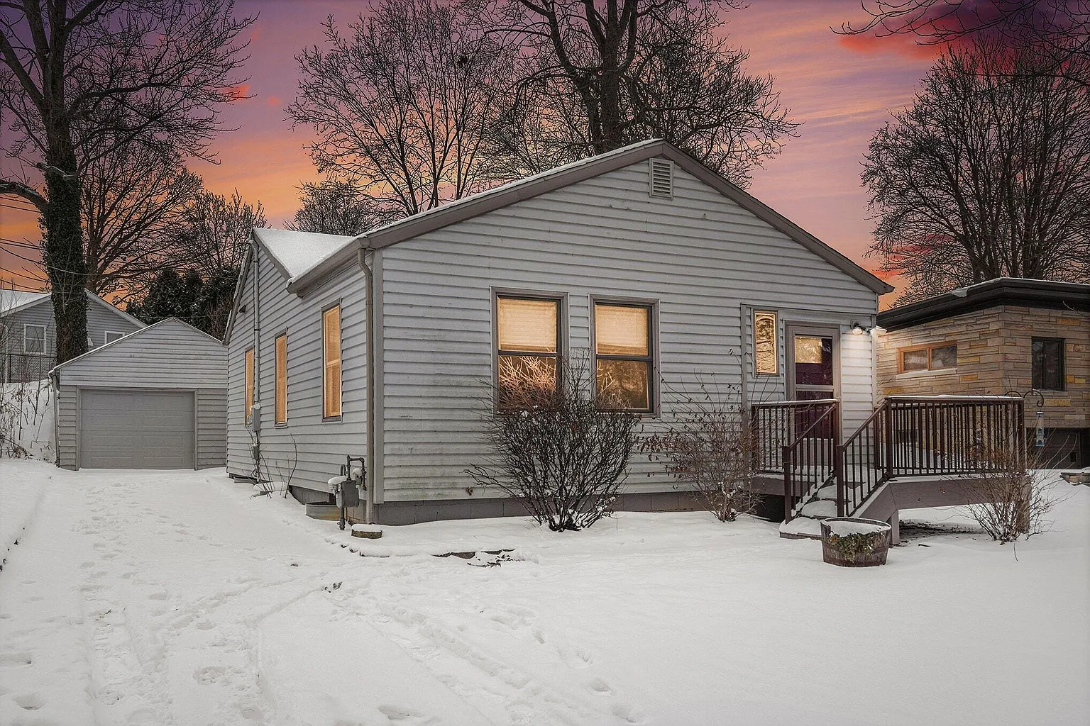 614 Vine St photo 1