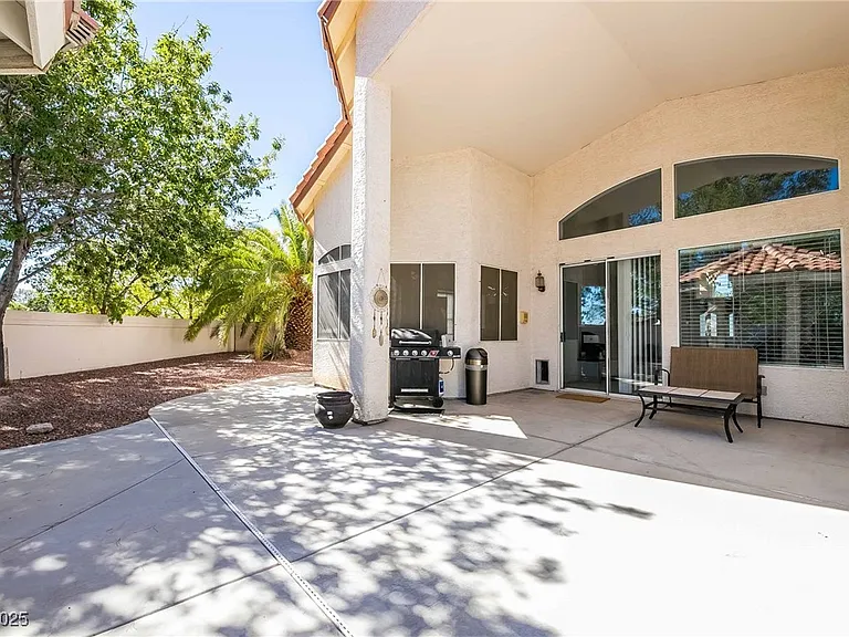 1400 Castle Crest Dr — Photo 50