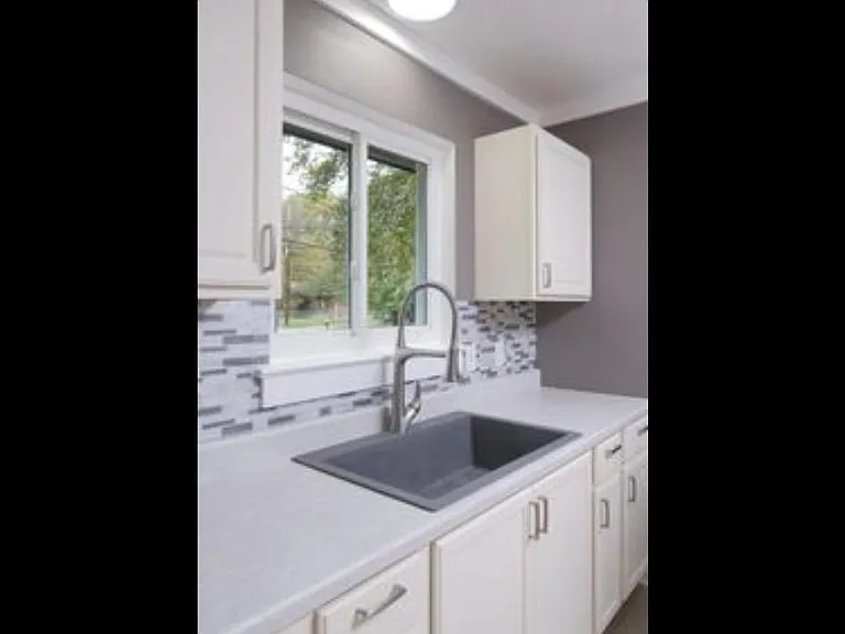 1324 Mayfield Ln — Photo 11