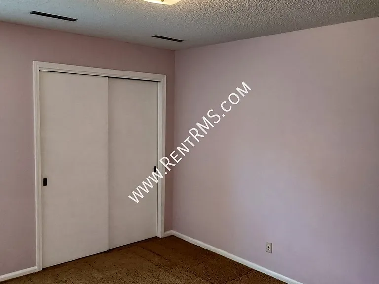 4643 SW 8th Ave — Photo 22