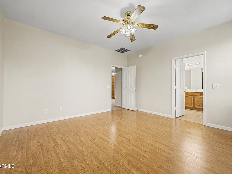 3060 E Ravenswood Dr — Photo 11