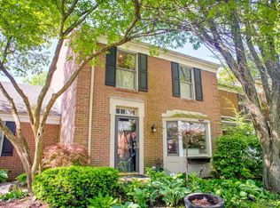 2201 Sandston Rd, Columbus, OH 43220