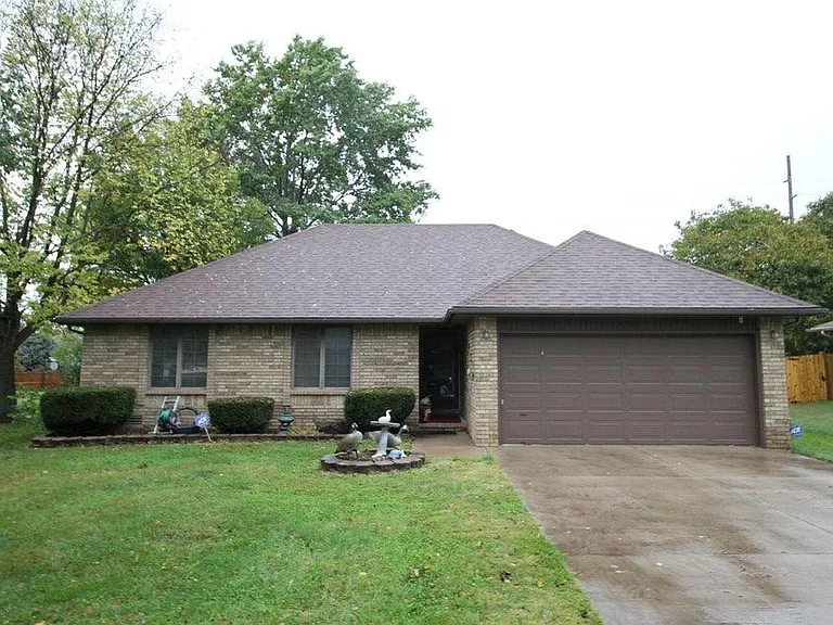 2119 S Ferguson Ave — Photo 1