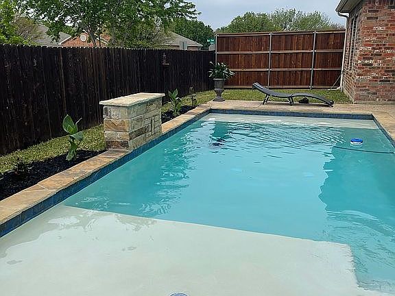 2nd image of 800 Mesquite Dr