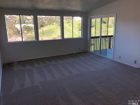 5th image of 8 Circle Dr APT C