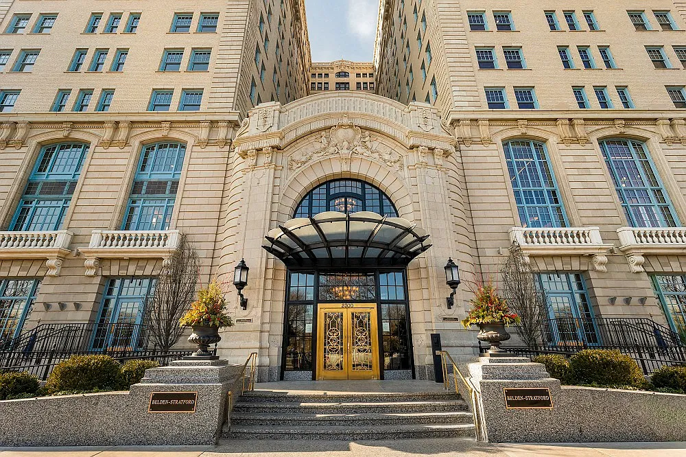 The Belden Stratford — Photo 1