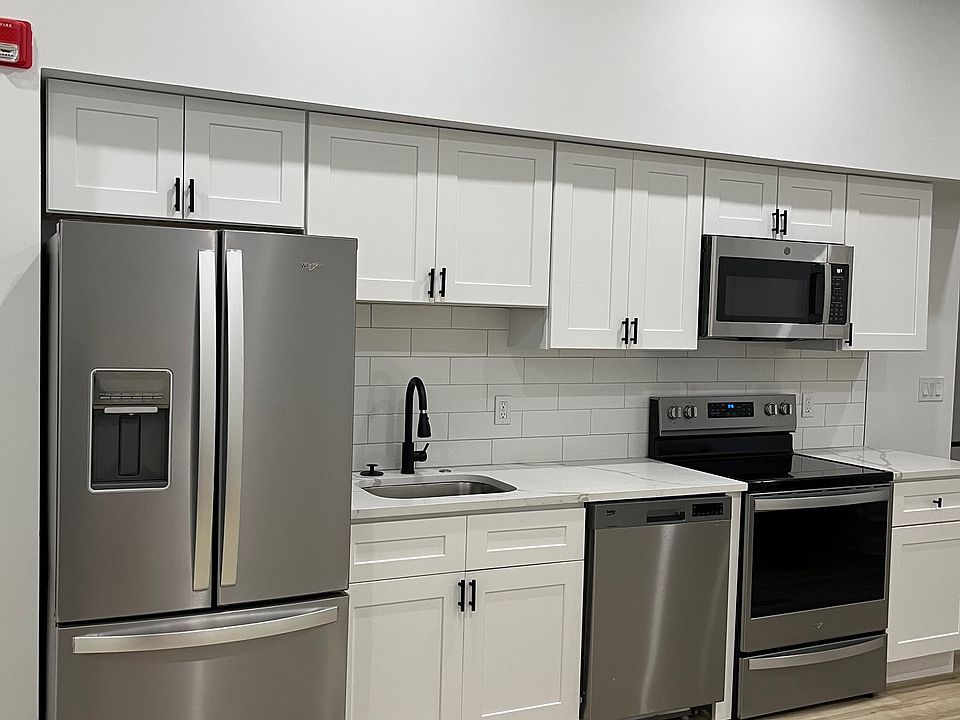 1st image of 2053 W Oxford St #1
